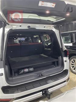 تۆیۆتا لاند کروزەر